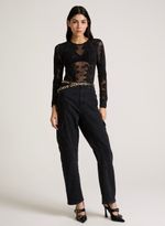 02110809_09_3-BODY-ROSES