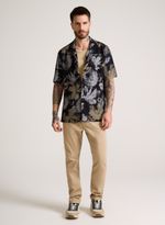 13110678_94_6-CAMISA-MC-HV-BLURRED-FLORALS