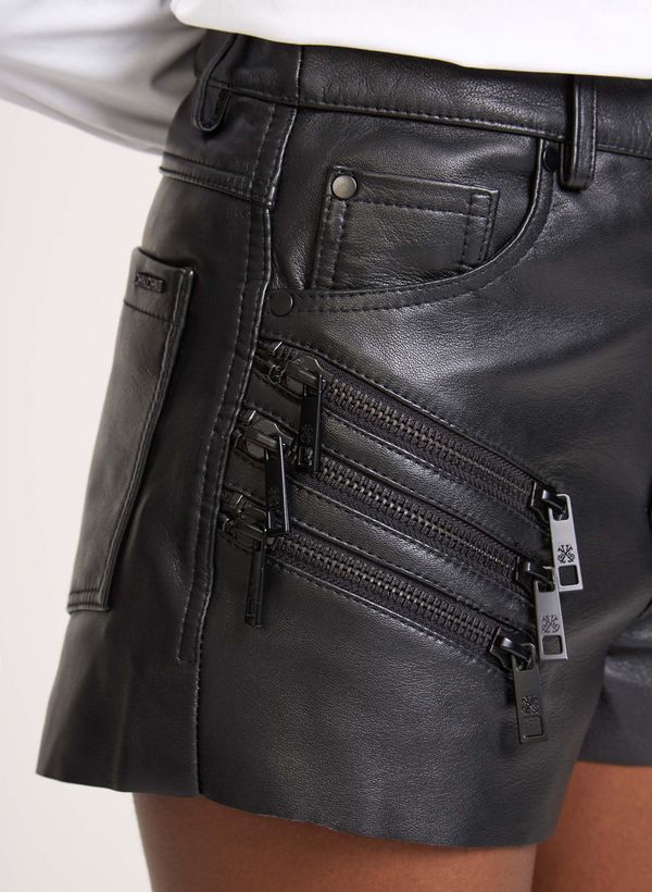 06140101_09_4-SHORTS-DIVINE-BLACK