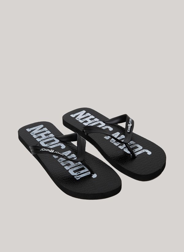 76601269_09_3-CHINELO-RILEY-BLACK