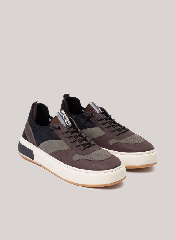 90140947_46_3-TENIS-PARLA-FOREST