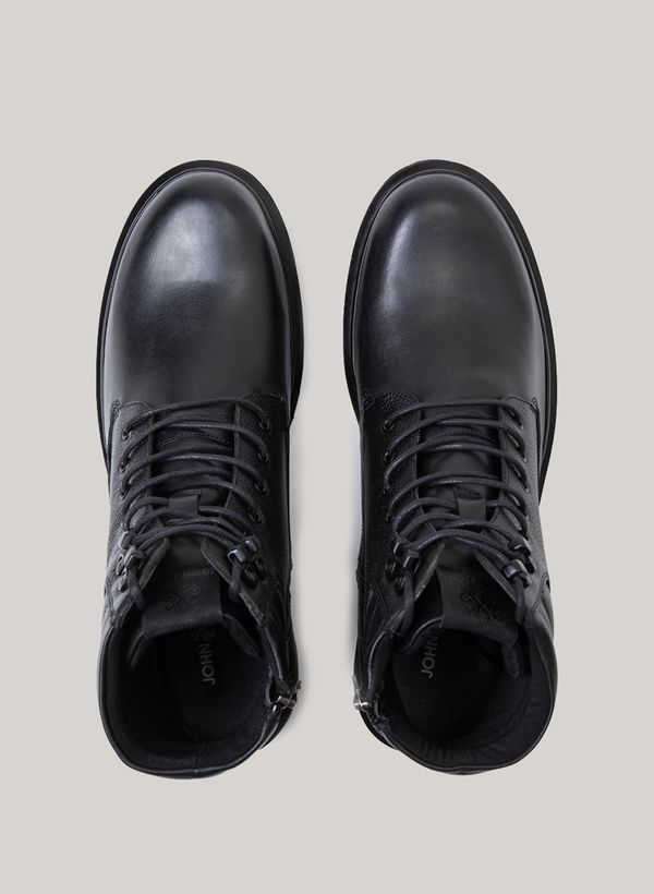 30140599_09_8-BOTA-AUSTIN-BLACK