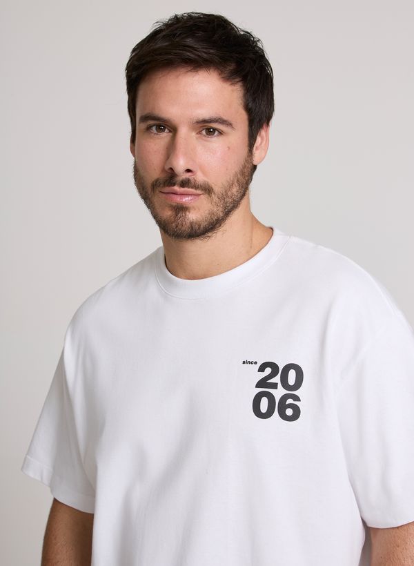42546785_05_4-T-SHIRT-BOX-3-SIDES