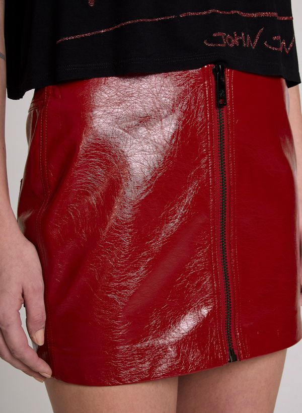 16112482_35_4-SAIA-ROYAL-DARK-RED