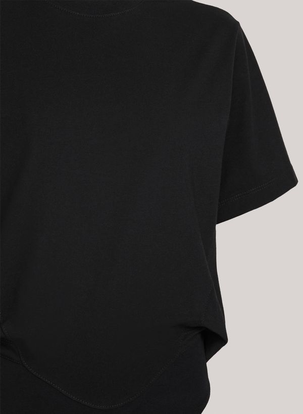 11500125_09_2-BODY-JANET-BLACK
