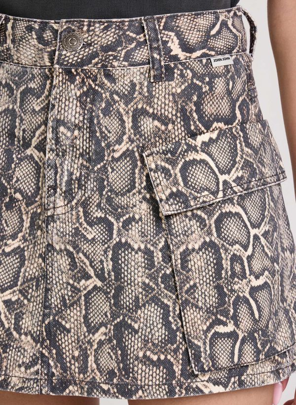 06012514_94_4-SHORTS-SAIA-SNAKE-CARGO